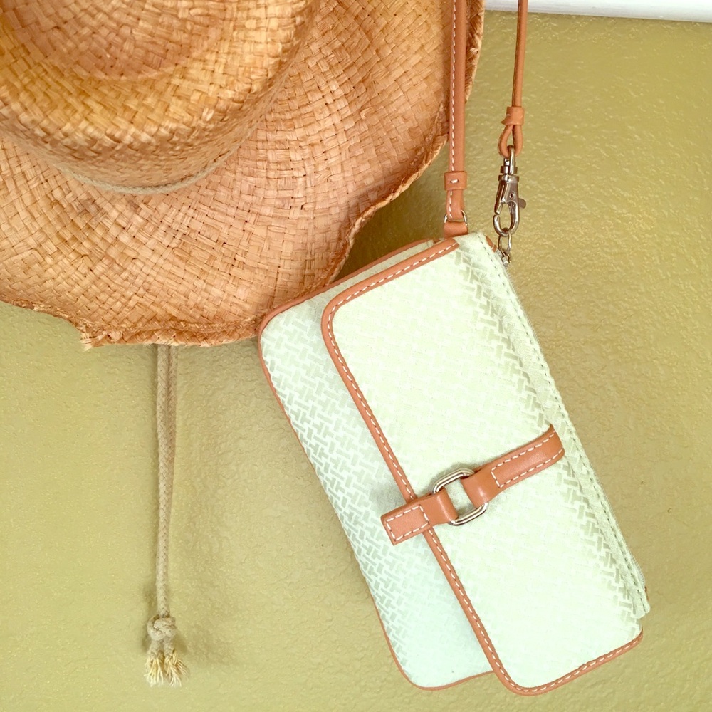 TALBOTS WRISTLET